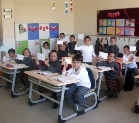 İlk mektuplarını öğretmenlerine yazdılar