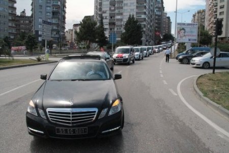 İlkadım Belediyesi, 151 yeni aracını şehir turuyla tanıttı