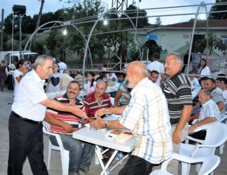 İlkadım Belediyesi, Gezici İftar Çadırıyla Bütün Vatandaşlara Ulaşıyor