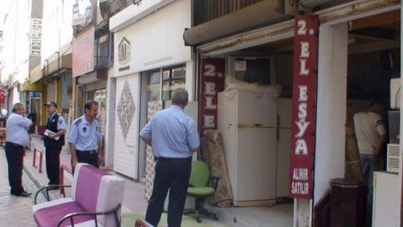 İlkadım Belediyesi, kaldırım işgalcilerini yakın takibe aldı