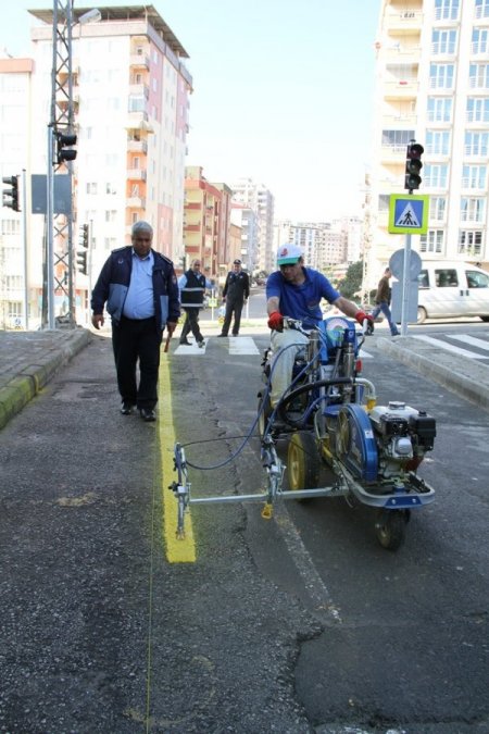 İlkadım Belediyesi, yeni yol çizgi makinesini araç parkına kazandırdı