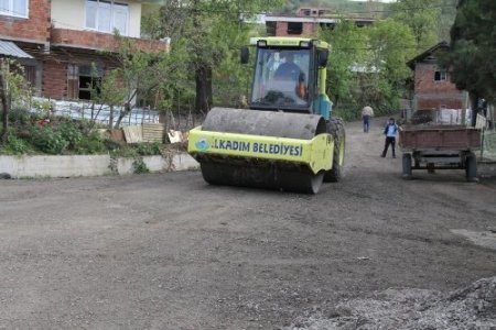 İlkadım köylerin ulaşım sorununu çözüyor