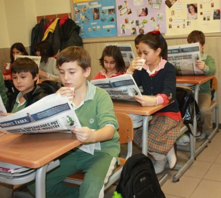İlkbahar İlköğretim Okulu öğrencileri, Today’s Zaman ile İngilizce öğreniyor