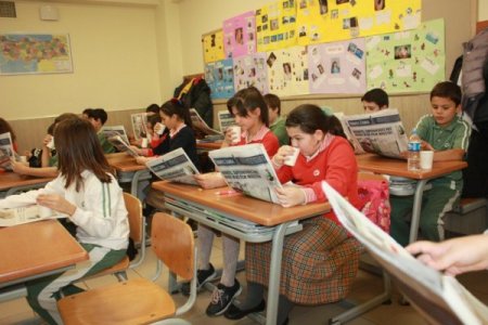 İlkbahar İlköğretim Okulu öğrencileri, Today’s Zaman ile İngilizce öğreniyor