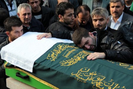 İlker Kaya, gözyaşları ile ebediyete uğurlandı