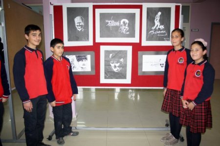 İlköğretim öğrencileri ‘Çizgilerde Atatürk’ sergisi açtı