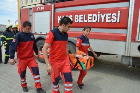 İlköğretim öğrencileri deprem ve yangın tatbikatına katıldı