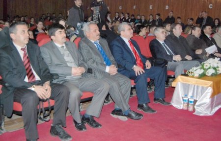 İlköğretim Öğrencileri Şiir Ziyafeti Sundu