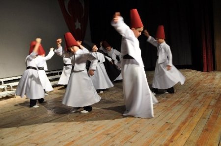 İlköğretim öğrencilerinin ‘okuma şenliği’ büyük beğeni topladı