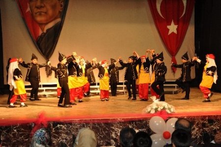 İlköğretim öğrencilerinin ‘okuma şenliği’ büyük beğeni topladı