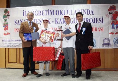 İlköğretim Okullarında Sanata Teşvik Yarışmasının Galibi 'sinirli Sandık' Oldu