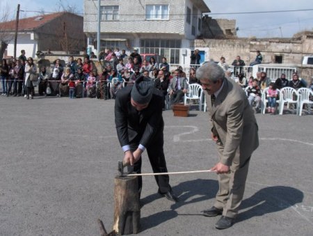İlköğretim Okulunda Nevruz Coşkusu