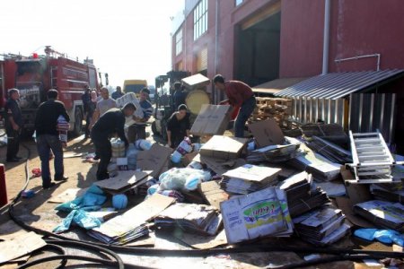İmalathanede çıkan yangın maddi hasara neden oldu