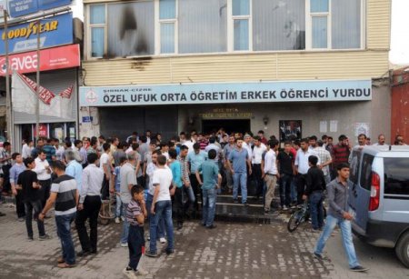 İmam Hatip Lisesi Öğrencilerini Diri Diri Yakmaya Kalktılar