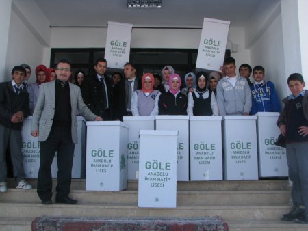 İmam hatip öğrencileri kağıt çöpleri ekonomiye kazandıracak