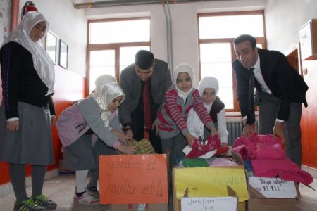 İmam hatipli miniklerden ihtiyaç sahibi öğrenciler için yardım kampanyası