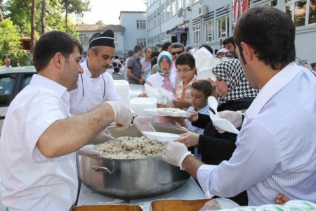 İmam Hatipliler Geleneksel Pilav Günü’nde Buluştu
