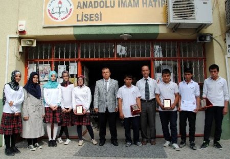 İmam hatipliler harçlıklarıyla 4 engelliyi sevindirdi