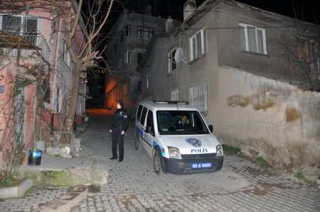 İmam nikâhlı eşinin evini kurşunladı, bir kişi yaralandı