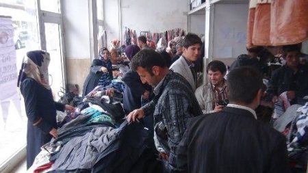İnci Hanımlar Derneği'nden öğrenciler yararına kermes