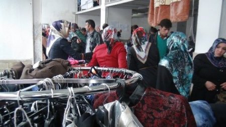 İnci Hanımlar Derneği'nden öğrenciler yararına kermes