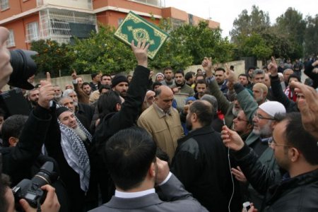 İncirlik önünde 'Mescit basan ABD askerleri bulunsun' eylemi