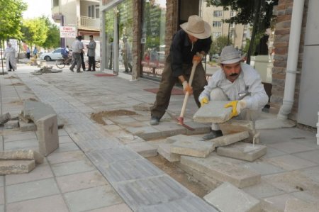 İnegöl Belediyesi Mimari Engelleri Ortadan Kaldırıyor