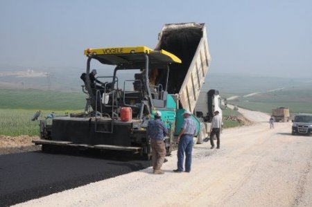 İnegöl Belediyesi taş ocaklarına giden yol asfaltlıyor