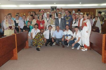 İnegöl'de Festivalin Yabancı Konukları İlgiden Memnun
