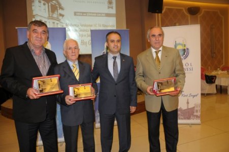 İnegöl’e Hizmet Edenlere Vefa Ve Şükran Ödülü Verildi