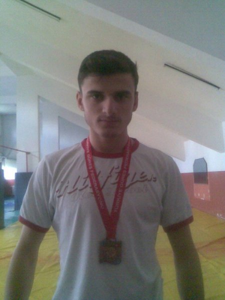 İnegöllü güreşçiler, madalya ile döndü