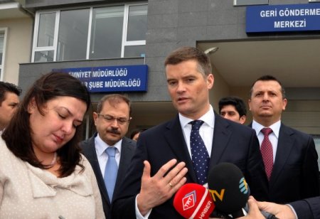 İngiliz Bakan: Türkiye'nin yasa dışı güçle mücadelesi çok etkileyici