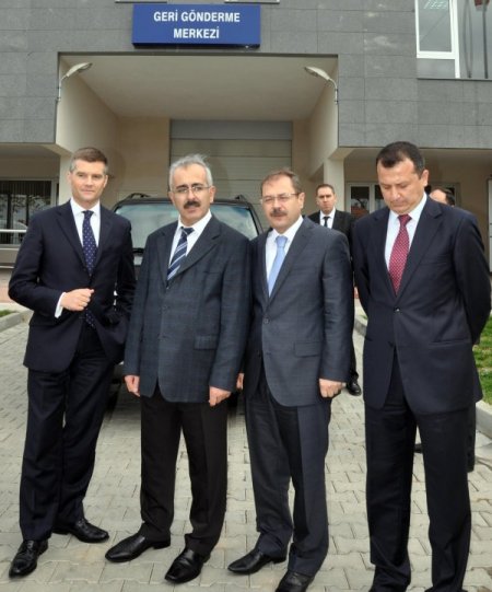 İngiliz Bakan: Türkiye'nin yasa dışı güçle mücadelesi çok etkileyici