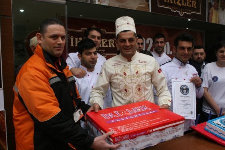 İngiliz Düşes Kate’ye Bursa incirinden sonra börek gönderildi