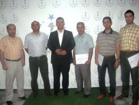 İngilizce Öğrenen İşadamları Sertifikalarını Aldı