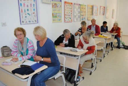 İngilizler, Türkçe öğrenmek için halk eğitim kursuna gidiyor