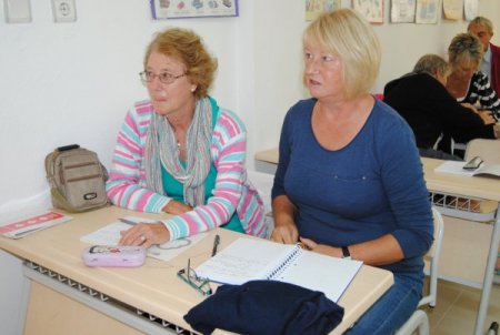 İngilizler, Türkçe öğrenmek için halk eğitim kursuna gidiyor