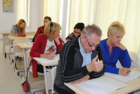 İngilizler, Türkçe öğrenmek için halk eğitim kursuna gidiyor