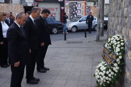 İngiltere Başkonsolosluğu önünde anma