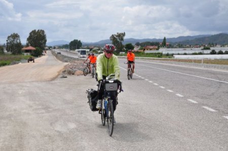 İngiltere'den Yola Çıkan Bisikletçi Fethiye'de Törenle Karşılandı
