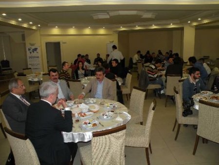 İnovasyon Kulübü Öğrencileri Erbay'la Buluştu