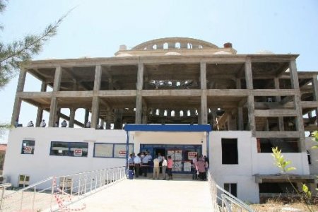 İnşaat Aşamasındaki Caminin Kubbesi Çöktü: Ölen Ya Da Yaralanan Yok