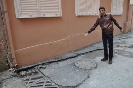 İnşaat çalışması binalara zarar verdi, vatandaşlar tepki gösterdi