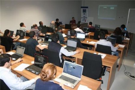 İnşaat Mühendislerine 'ıdecad Statik' Kursu Veriliyor