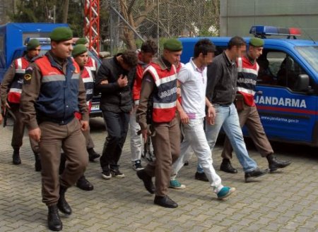 İnşaatlardan Bakır Çalan Şahıslar Ormanda Yakalandı