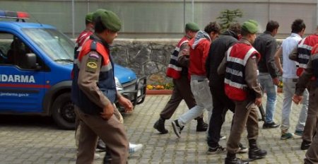 İnşaatlardan Bakır Çalan Şahıslar Ormanda Yakalandı