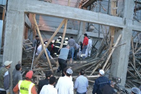 İnşatta göçük: 1 ölü, 3 yaralı