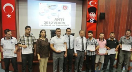 İnternet Kafe Sahiplerine Seminer