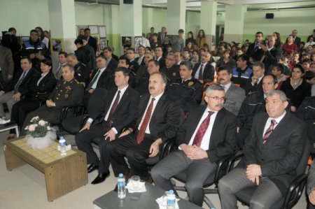 'İnternetteki grup oyunları çocukların ruhi gelişimini olumsuz etkiliyor'