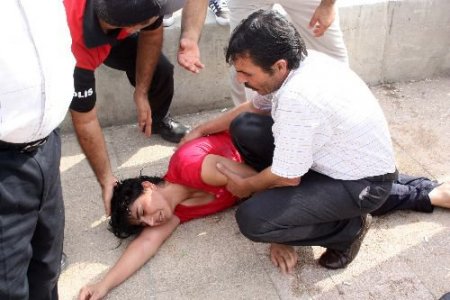 İntihar Etmek İçin Denize Atlayan Kadının Feryadı: Dünya Pislik, Kızımı Mahvedecekler